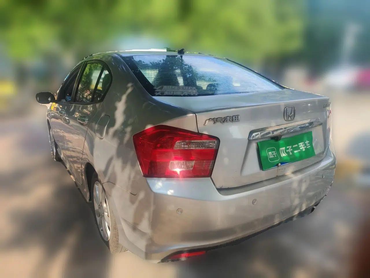 Honda City Classic 2012 1.5L manual Comfort version — миниатюра 4