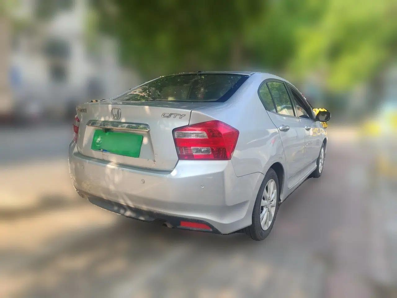 Honda City Classic 2012 1.5L manual Comfort version — миниатюра 6
