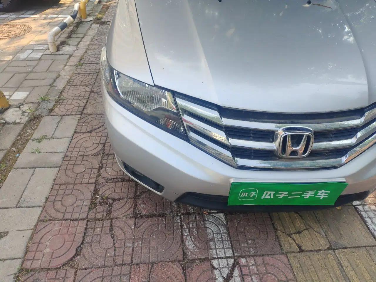 Honda City Classic 2012 1.5L manual Comfort version — миниатюра 7