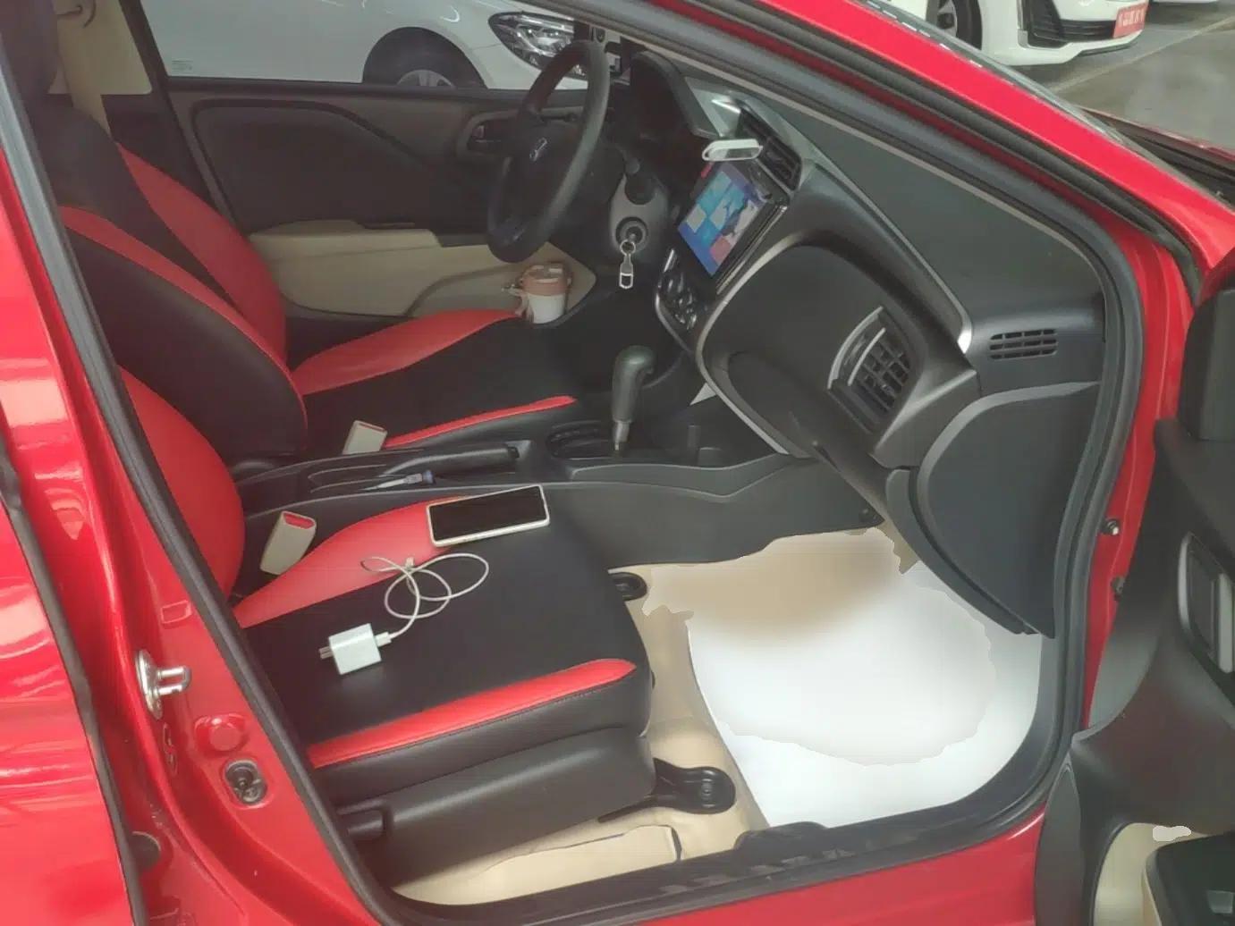 Honda City 2015 1.5L CVT Comfort Version — миниатюра 19