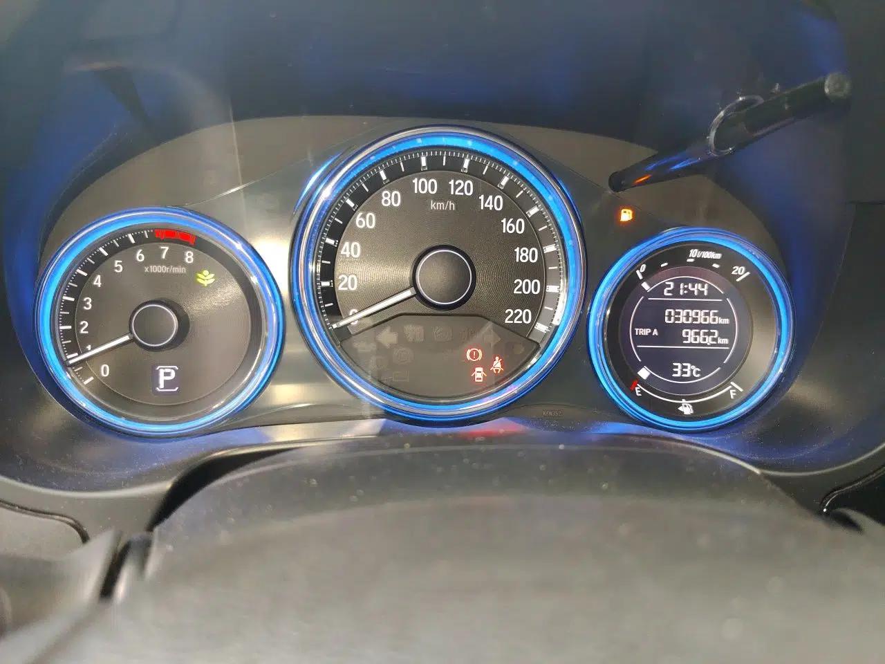 Honda City 2017 1.5L CVT Elite Edition — миниатюра 12