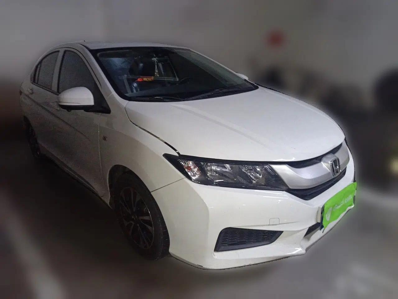 Honda City 2018 1.5L CVT Comfort Version — миниатюра 3