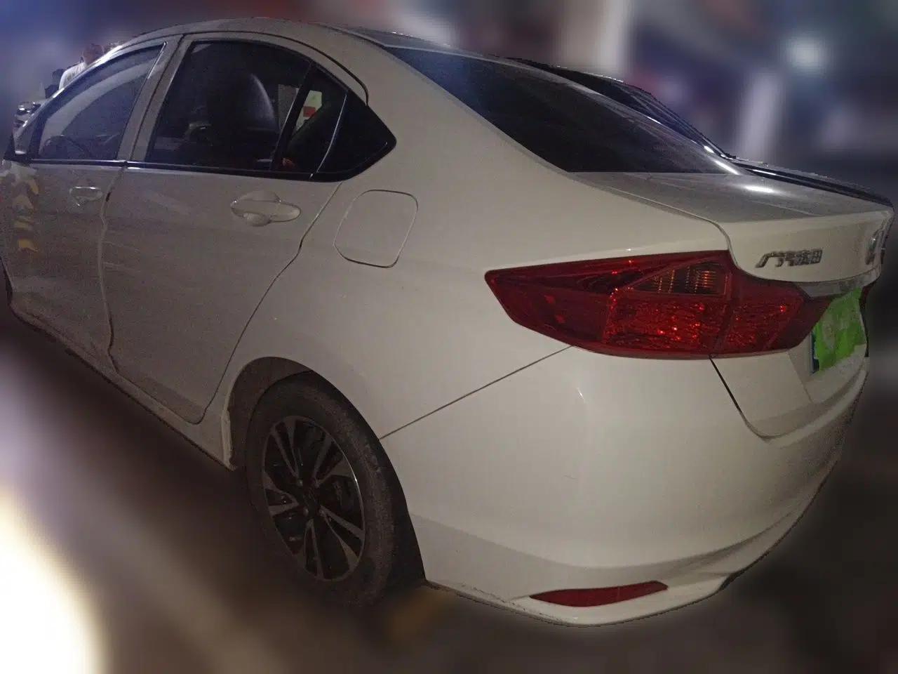 Honda City 2018 1.5L CVT Comfort Version — миниатюра 4