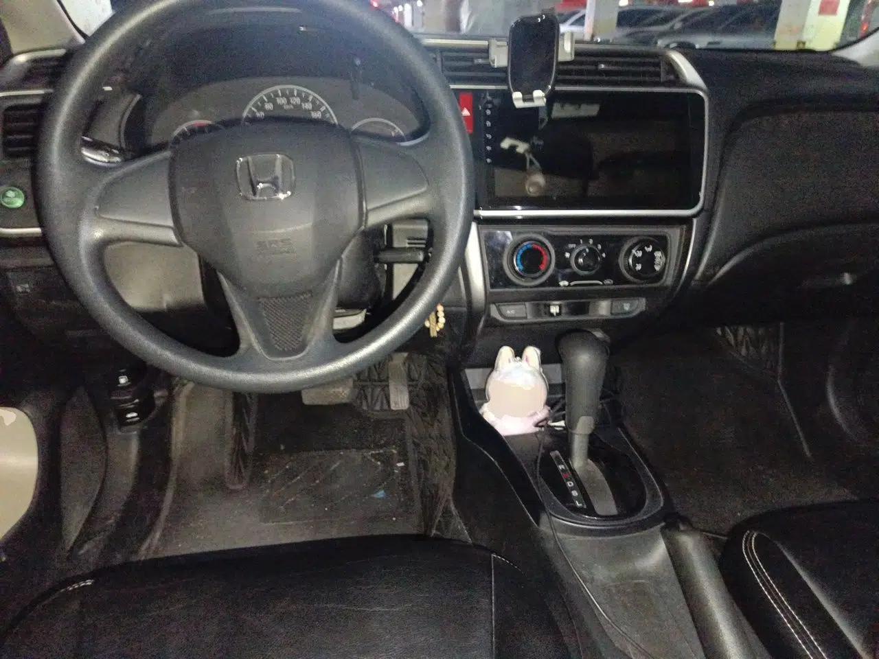 Honda City 2018 1.5L CVT Comfort Version — миниатюра 9