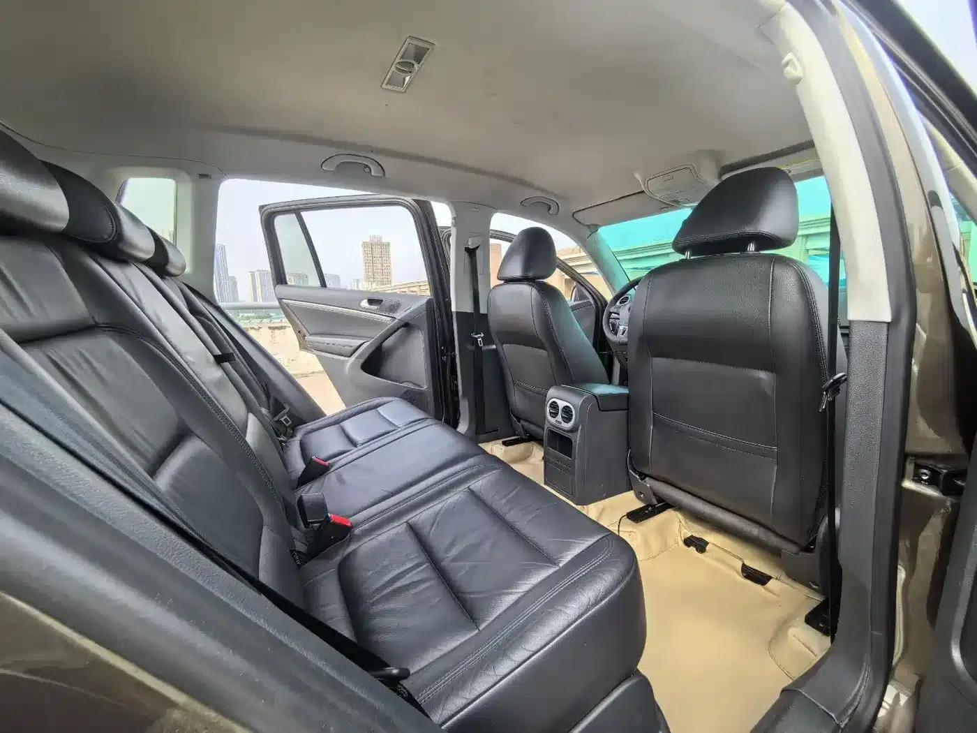 2015 Volkswagen Tiguan 1.8TSI Automatic 2WD Comfort Edition — миниатюра 9