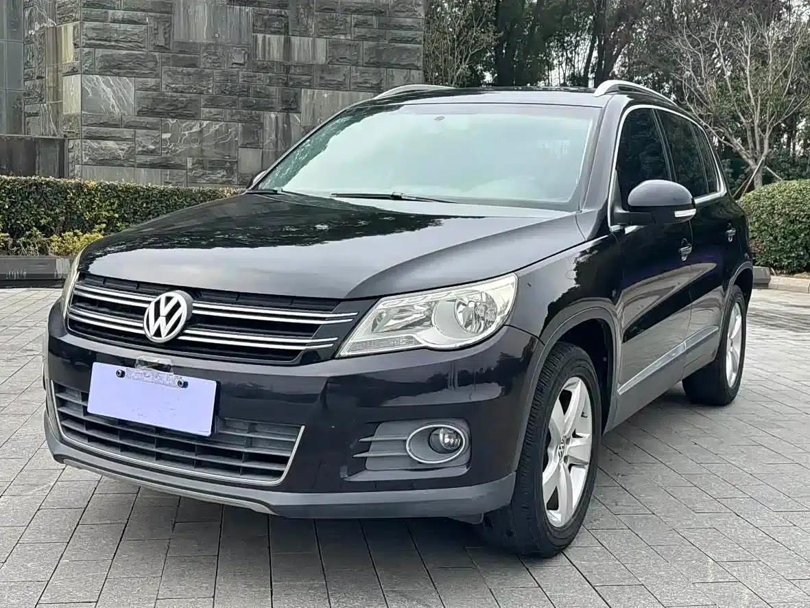 Tiguan 2013 1.8TSI Automatic 4WD Luxury — миниатюра 1