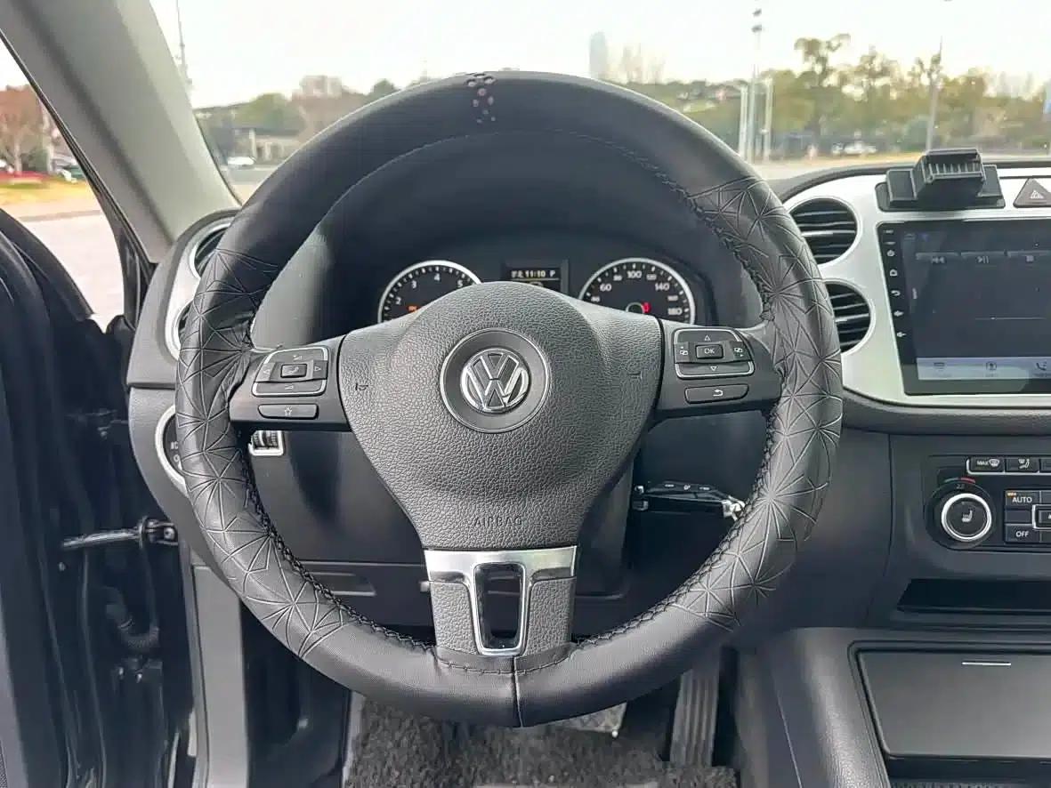 Tiguan 2013 1.8TSI Automatic 4WD Luxury — миниатюра 14