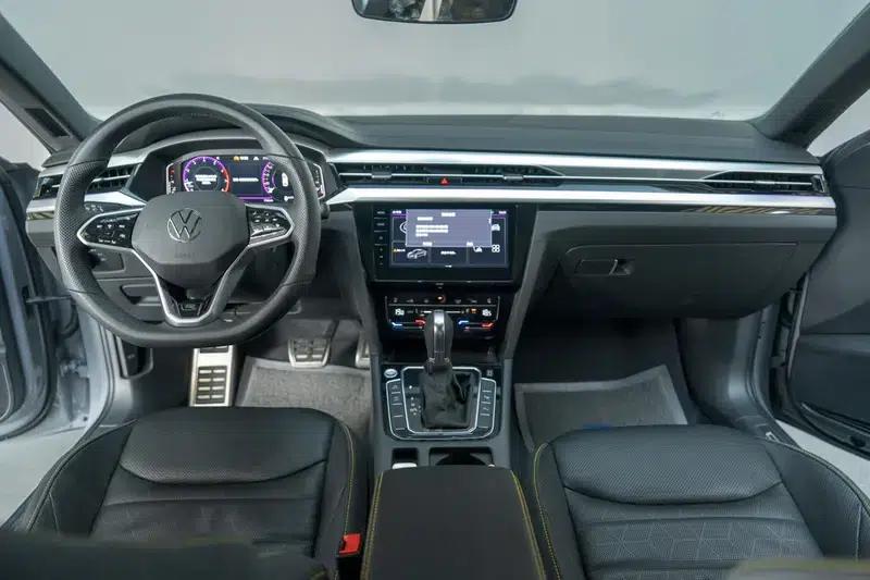 Volkswagen CC 2025 380TSI - Eye-Catching Edition — миниатюра 11