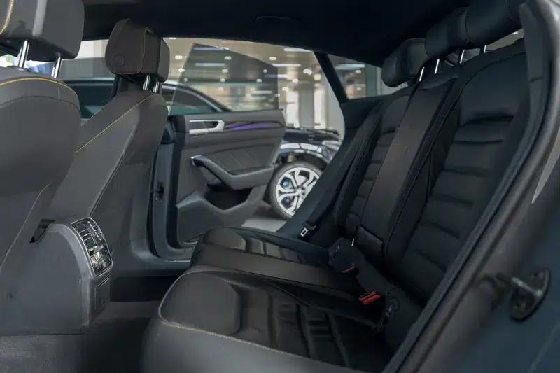 Volkswagen CC 2025 380TSI - Eye-Catching Edition — миниатюра 13