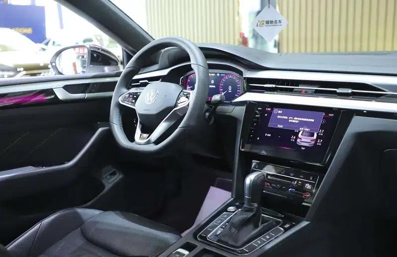 Volkswagen CC 2025 380TSI - Eye-Catching Edition — миниатюра 15
