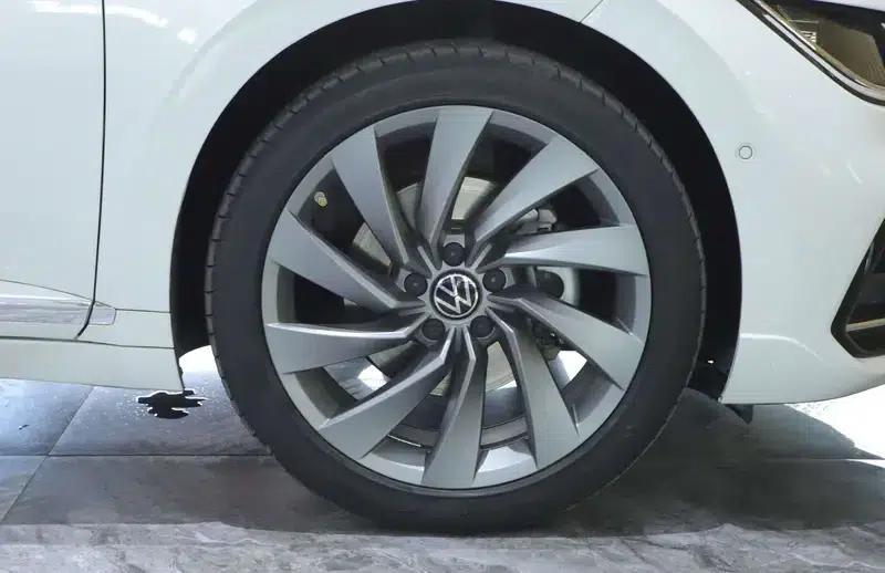 Volkswagen CC 2025 380TSI - Eye-Catching Edition — миниатюра 8