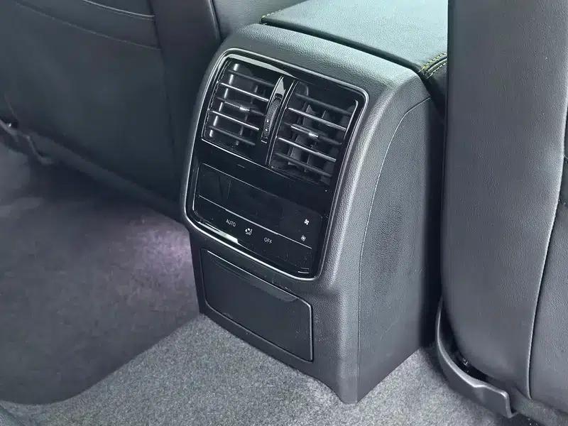 Volkswagen CC 2024 380TSI - Eye-Catching Edition — миниатюра 10