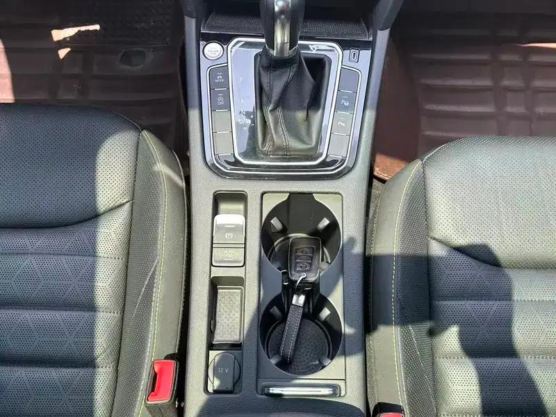 Volkswagen CC 2024 380TSI Striking Edition — миниатюра 11