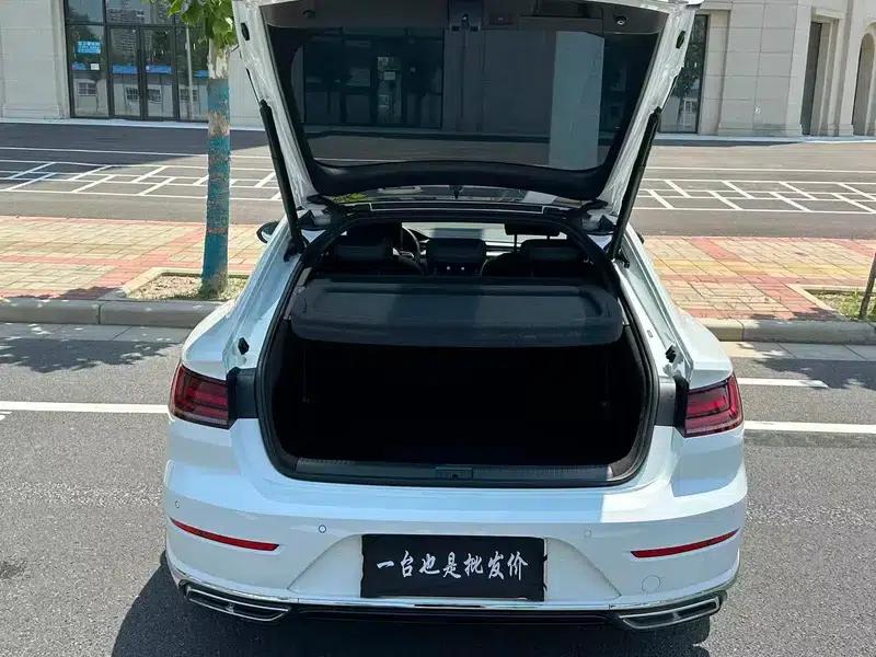 Volkswagen CC 2024 380TSI Striking Edition — миниатюра 14