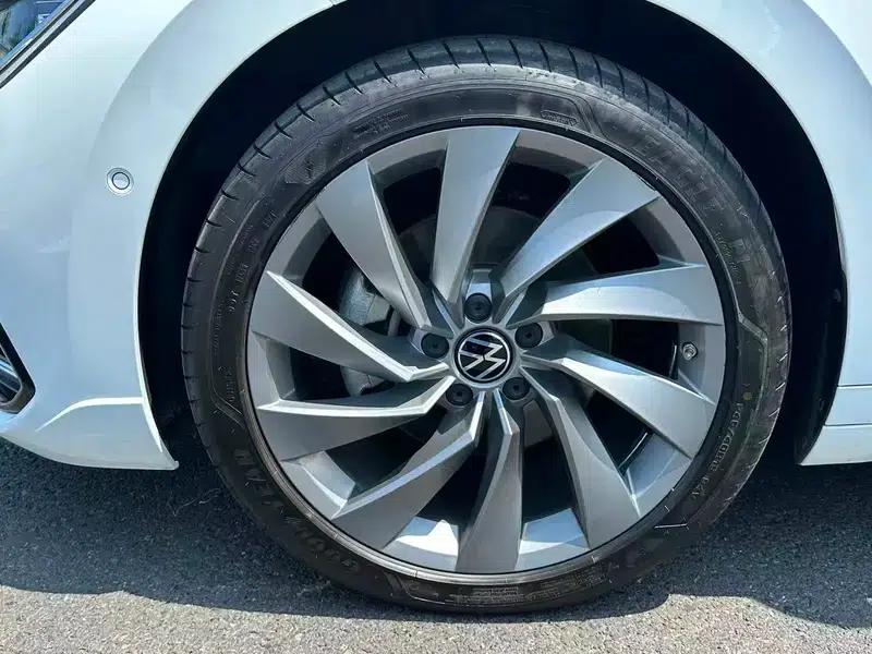 Volkswagen CC 2024 380TSI Striking Edition — миниатюра 8