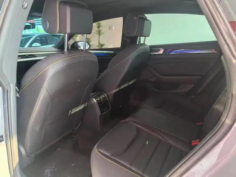 Volkswagen CC 2023 380TSI Striking Edition — миниатюра 9