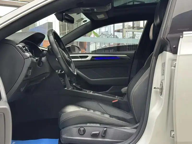 Volkswagen CC 2023 380TSI Striking Edition — миниатюра 13
