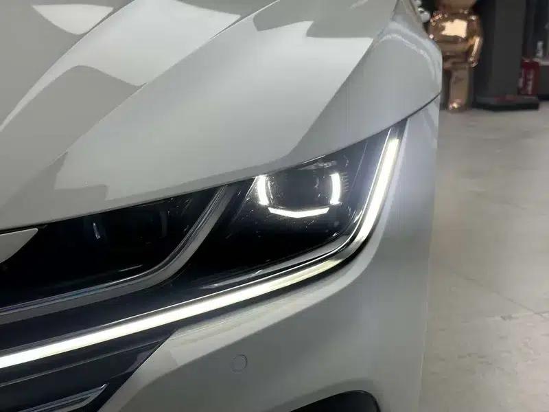 Volkswagen CC 2023 380TSI Striking Edition — миниатюра 7