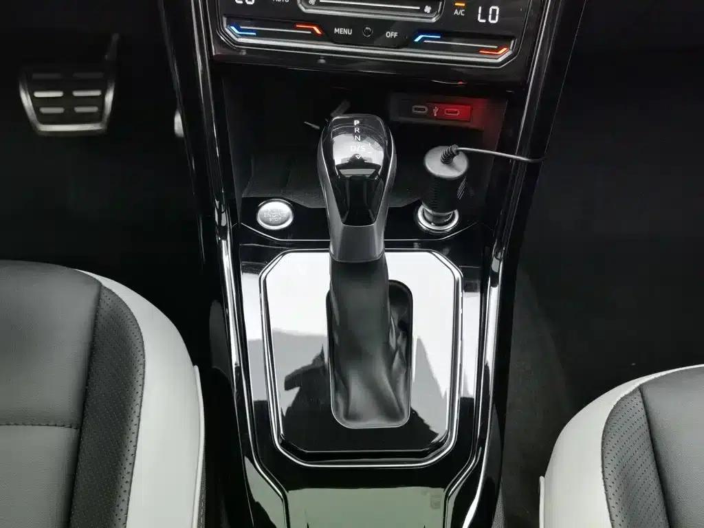 2025 T-ROC 300TSI DSG 2WD Chenguang Edition — миниатюра 13