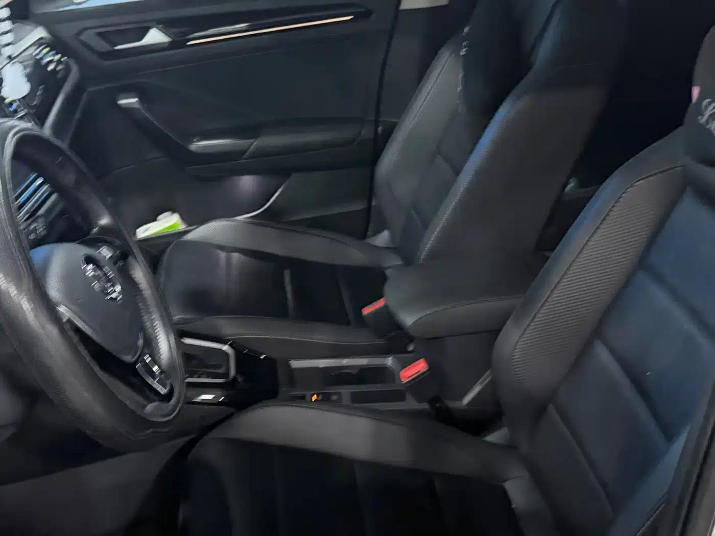 2019 T-ROC 280TSI DSG 2WD Comfort Model (National V Emission Standard) — миниатюра 3