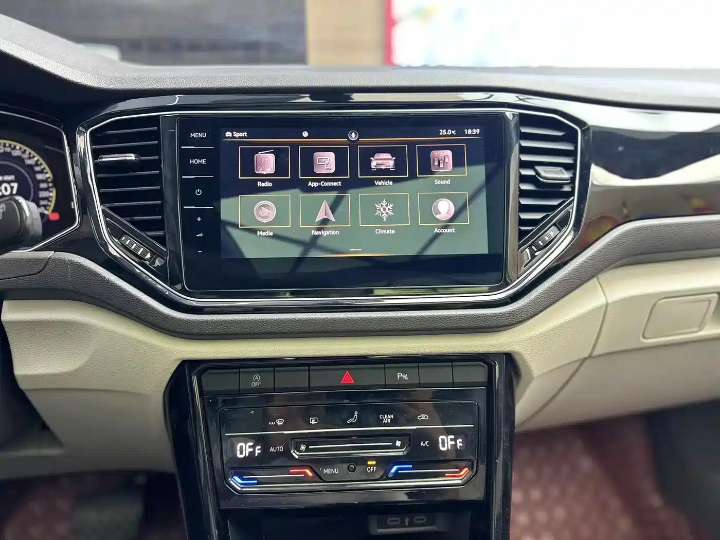 T-ROC 2021 280TSI DSG 4WD Luxury Intelligent Edition — миниатюра 12