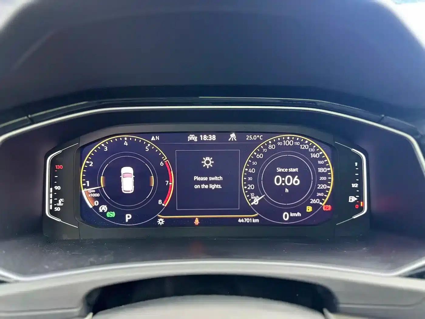 T-ROC 2021 280TSI DSG 4WD Luxury Intelligent Edition — миниатюра 10