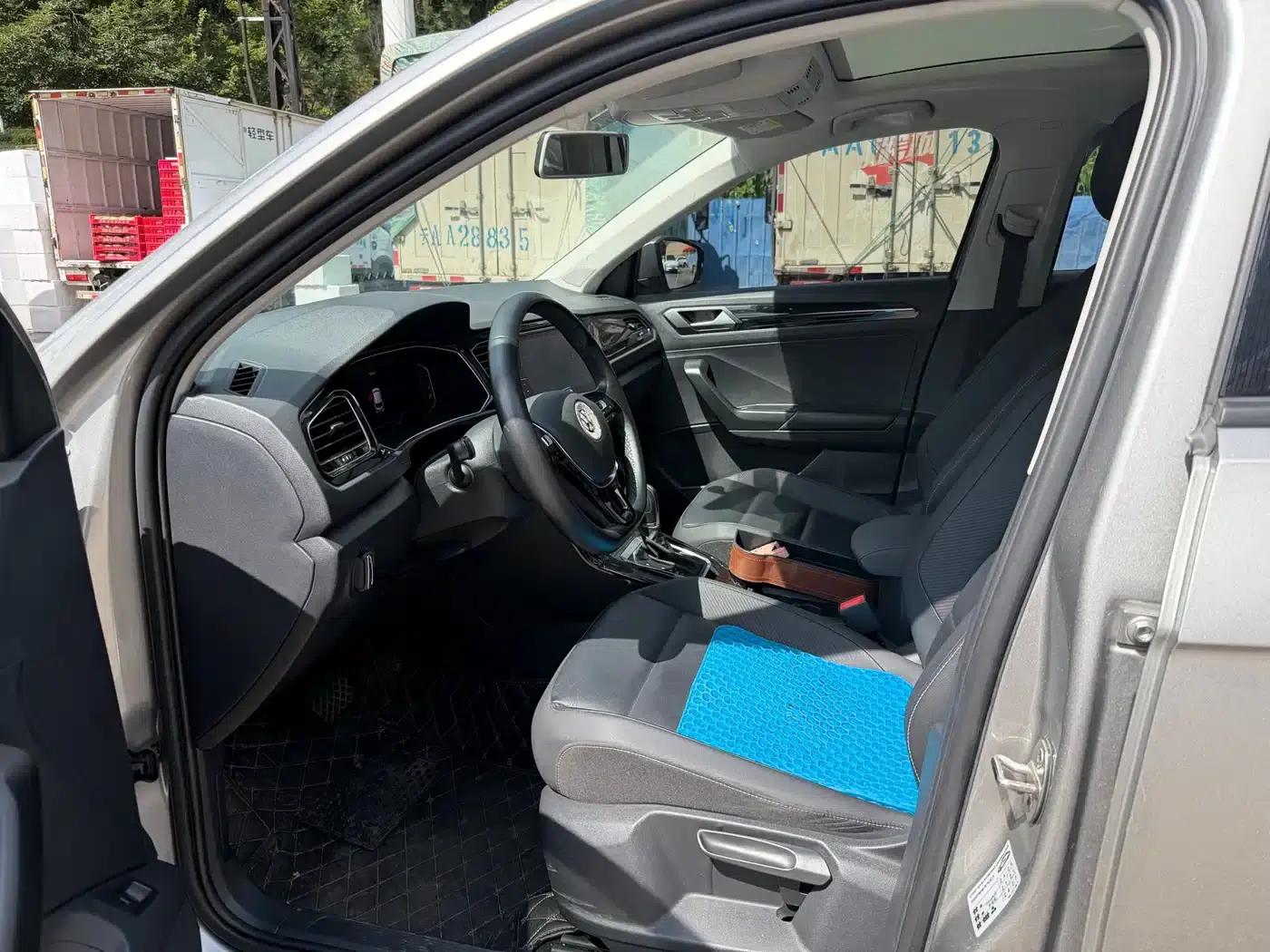 2021 T-ROC 280TSI DSG 2WD Comfort Smart Edition — миниатюра 4