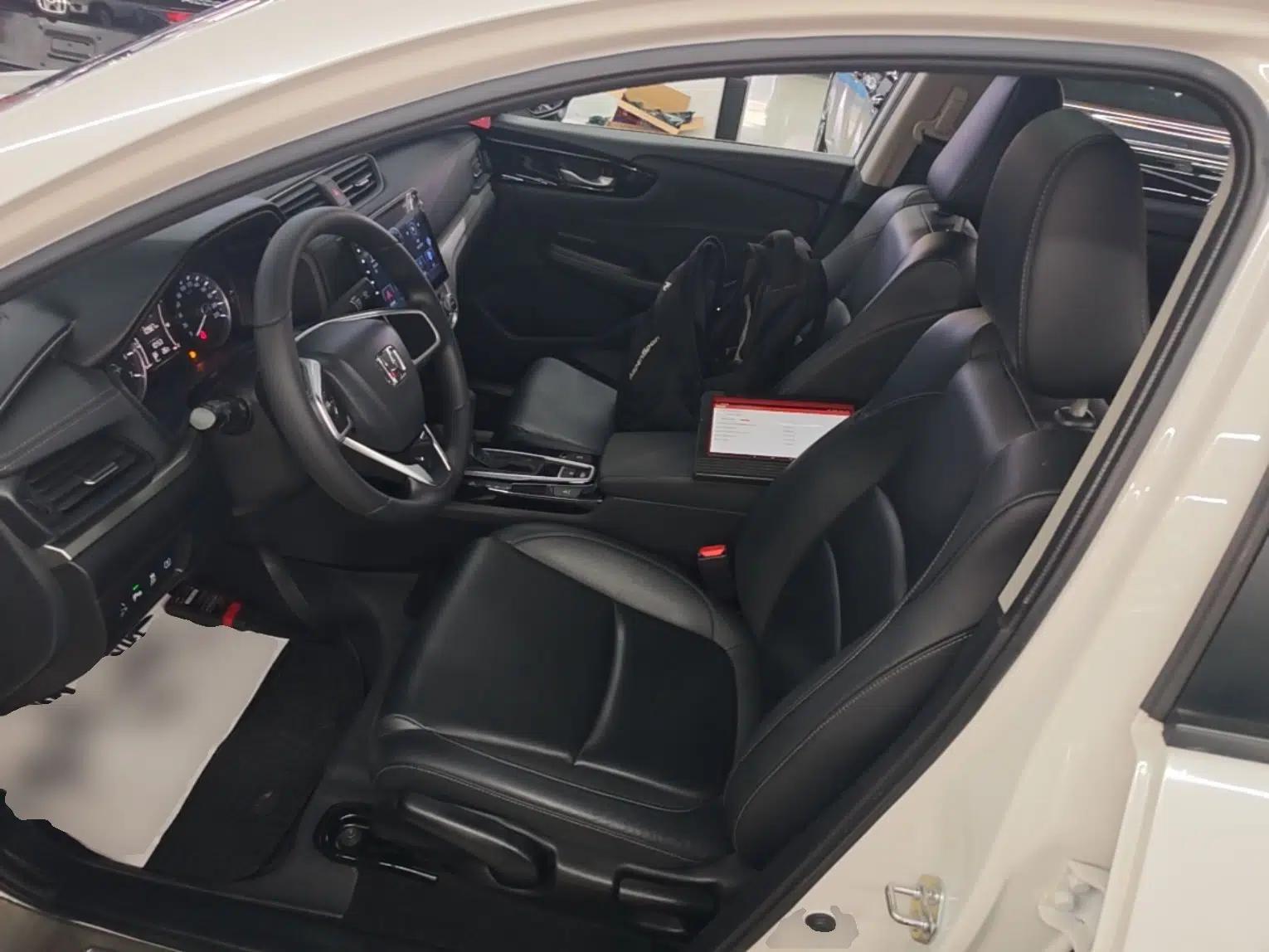 Honda Envix 2019 180TURBO CVT Enjoyment Edition China V — миниатюра 17