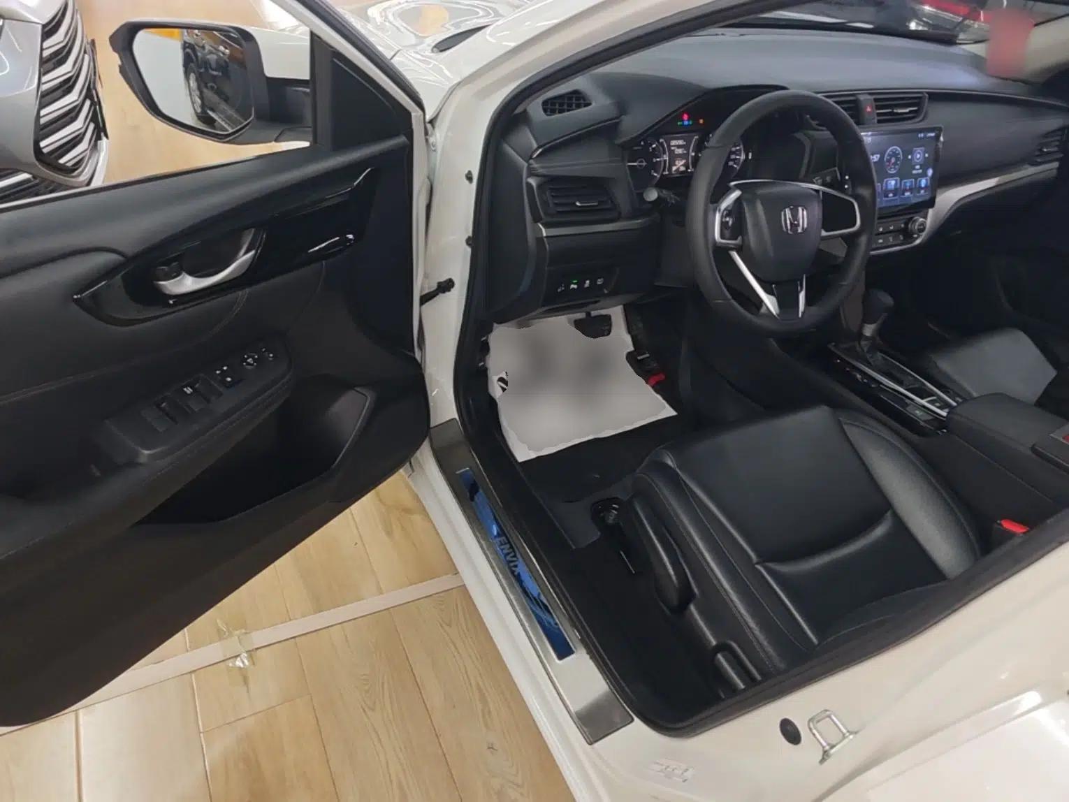 Honda Envix 2019 180TURBO CVT Enjoyment Edition China V — миниатюра 18
