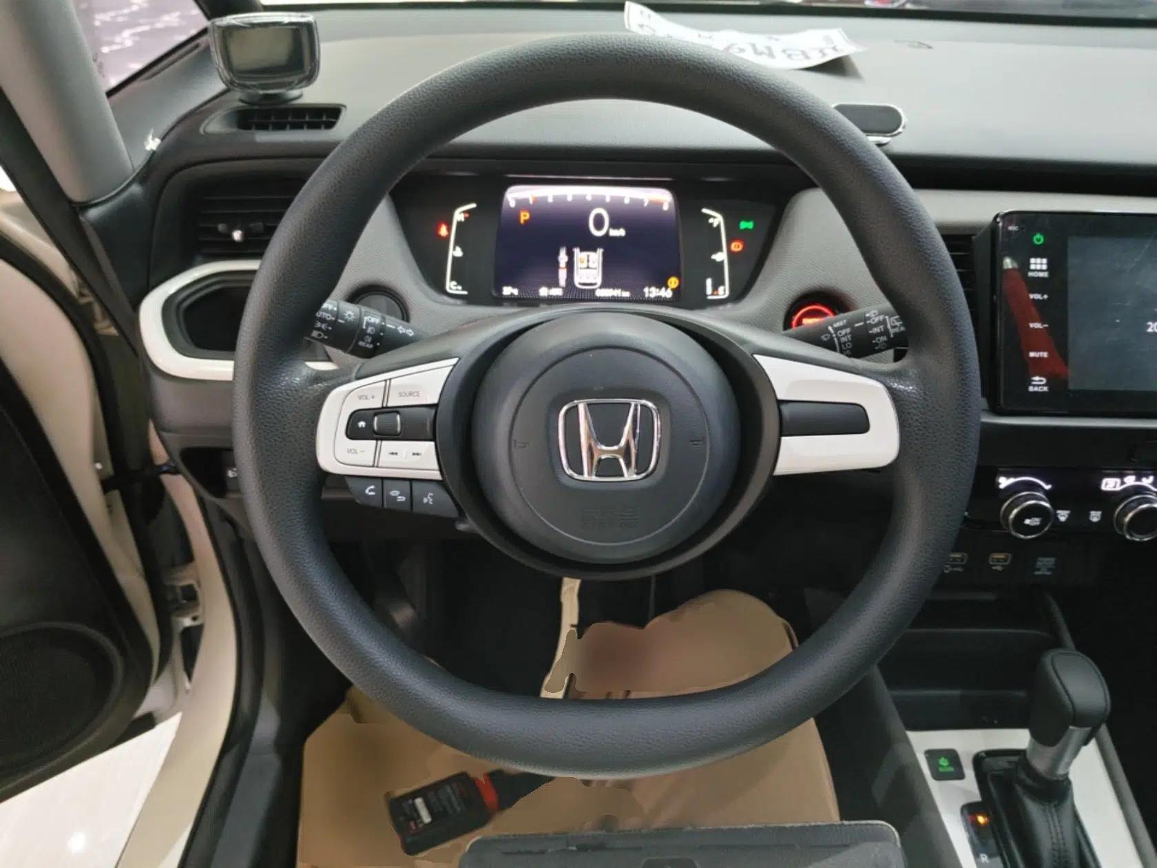 Honda LIFE 2021 1.5L CVT CRO-S Fun Edition — миниатюра 13