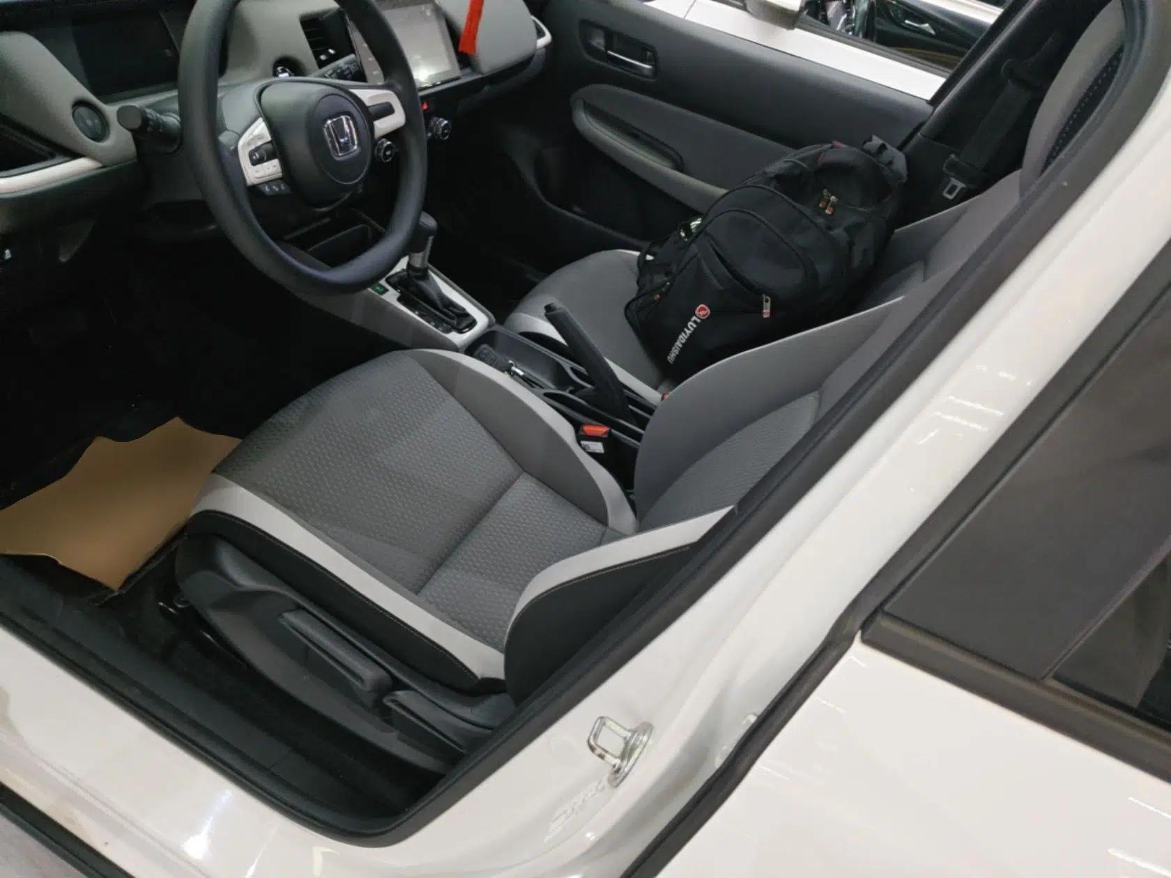 Honda LIFE 2021 1.5L CVT CRO-S Fun Edition — миниатюра 17