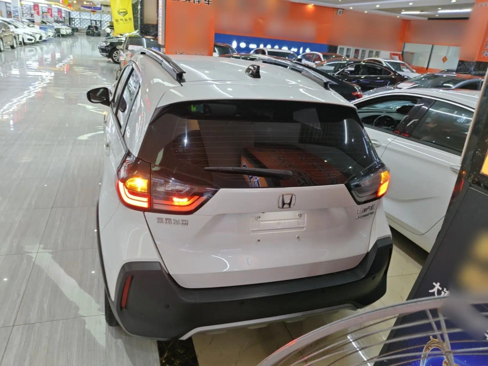 Honda LIFE 2021 1.5L CVT CRO-S Fun Edition — миниатюра 5