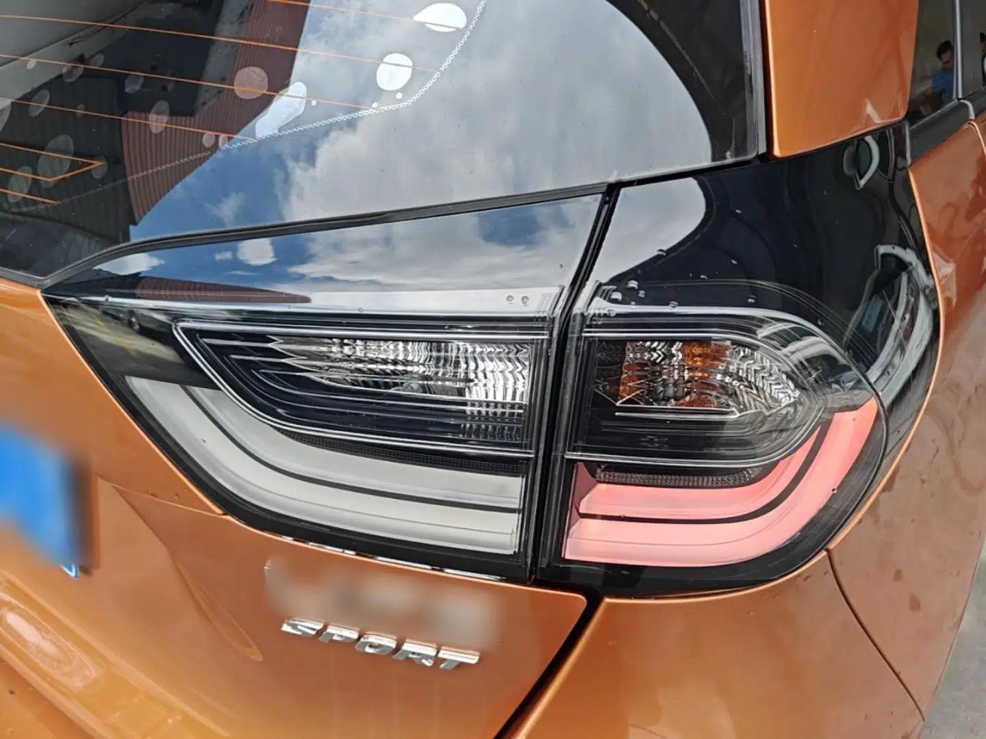 Honda LIFE 2021 1.5L CVT SPORT Heartbeat Edition — миниатюра 14