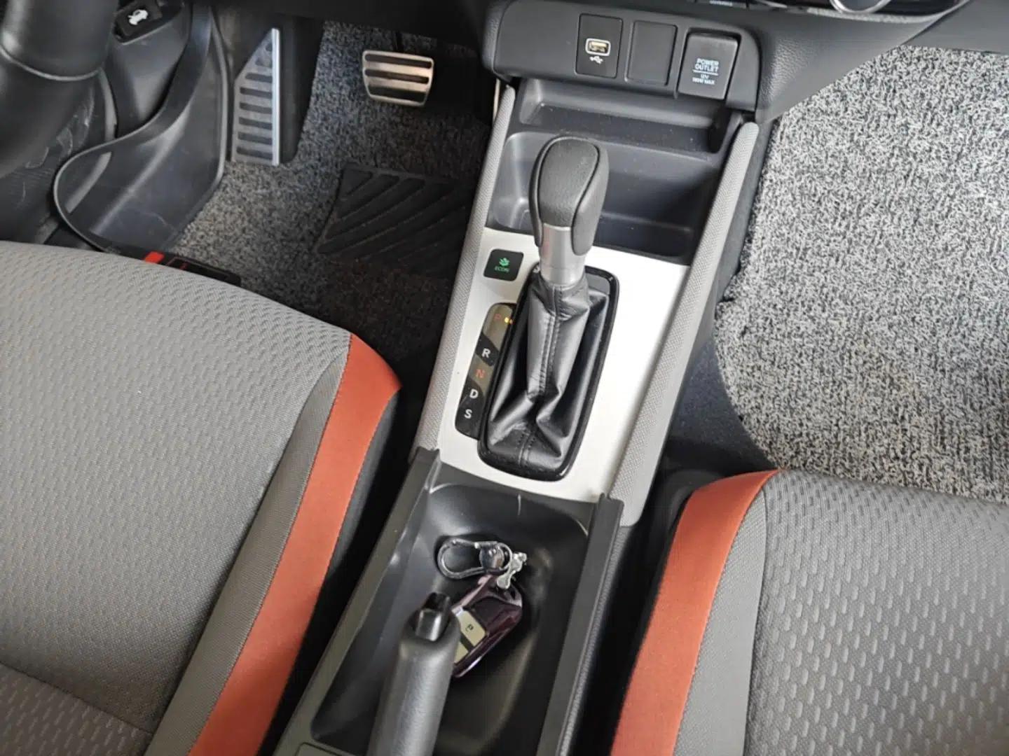 Honda LIFE 2021 1.5L CVT SPORT Heartbeat Edition — миниатюра 21