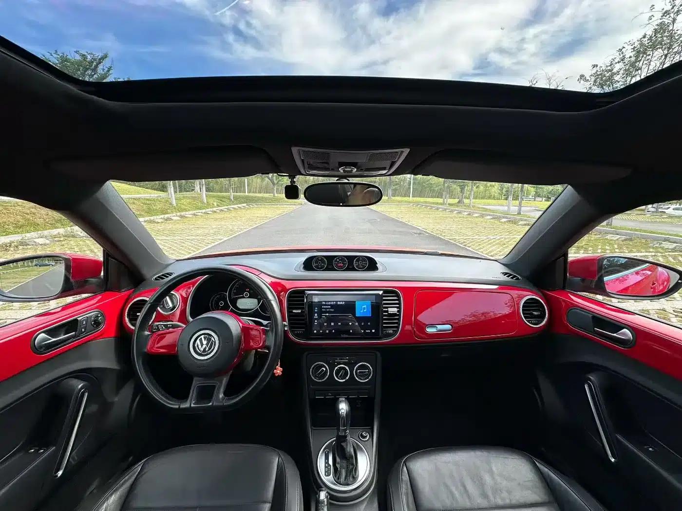 2013 Volkswagen Beetle 1.2TSI Fashion Edition — миниатюра 5