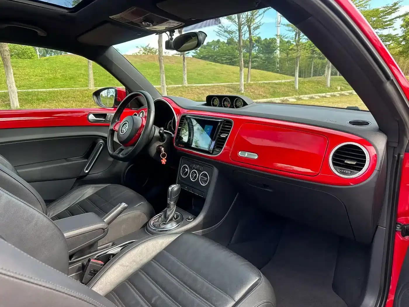 2013 Volkswagen Beetle 1.2TSI Fashion Edition — миниатюра 6