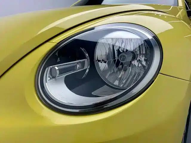 2013 Volkswagen Beetle 1.4TSI Fashion Edition — миниатюра 18