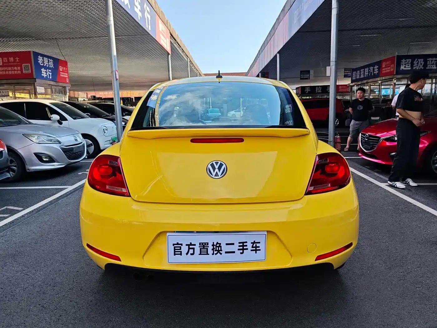 2013 Volkswagen Beetle 1.4TSI Fashion Edition — миниатюра 4