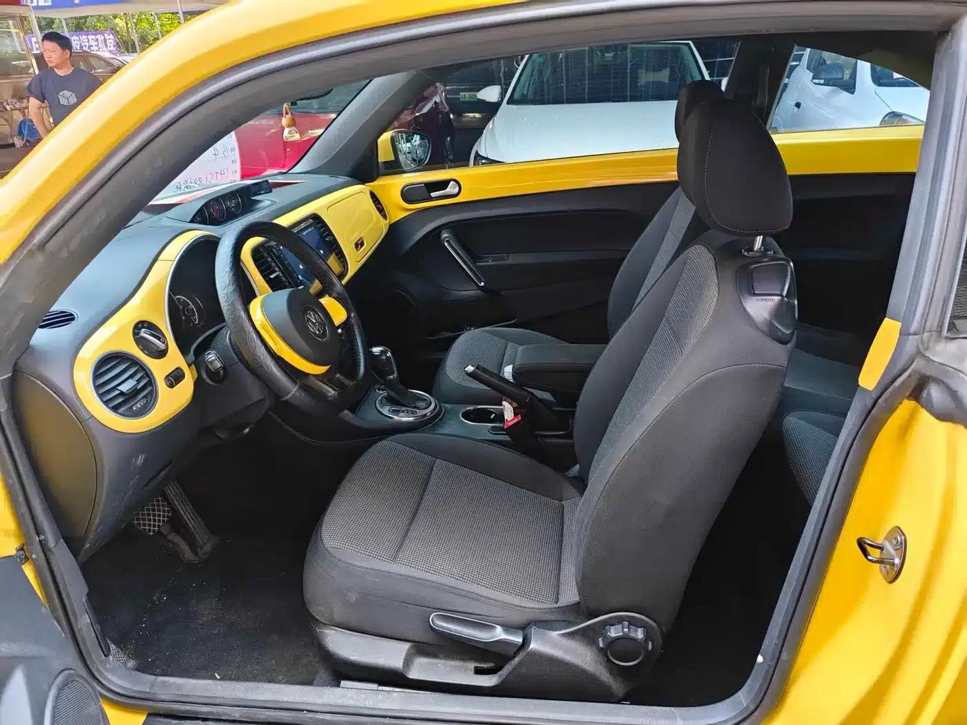 2013 Volkswagen Beetle 1.4TSI Fashion Edition — миниатюра 5