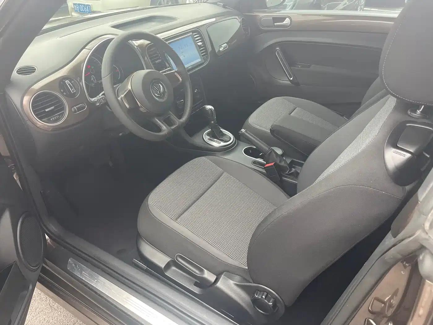 2014 Volkswagen Beetle 1.2TSI Fashion Edition — миниатюра 8