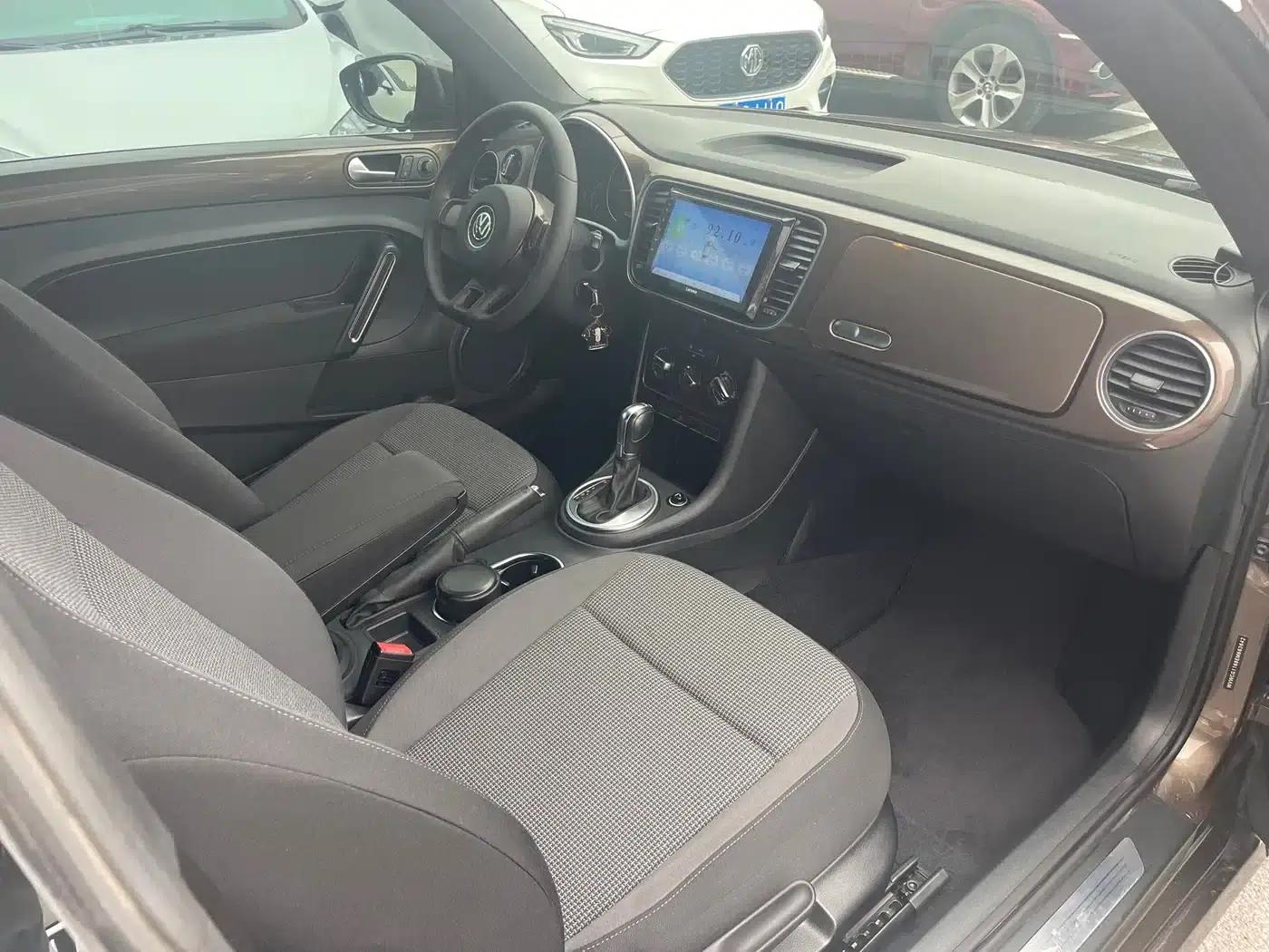 2014 Volkswagen Beetle 1.2TSI Fashion Edition — миниатюра 9