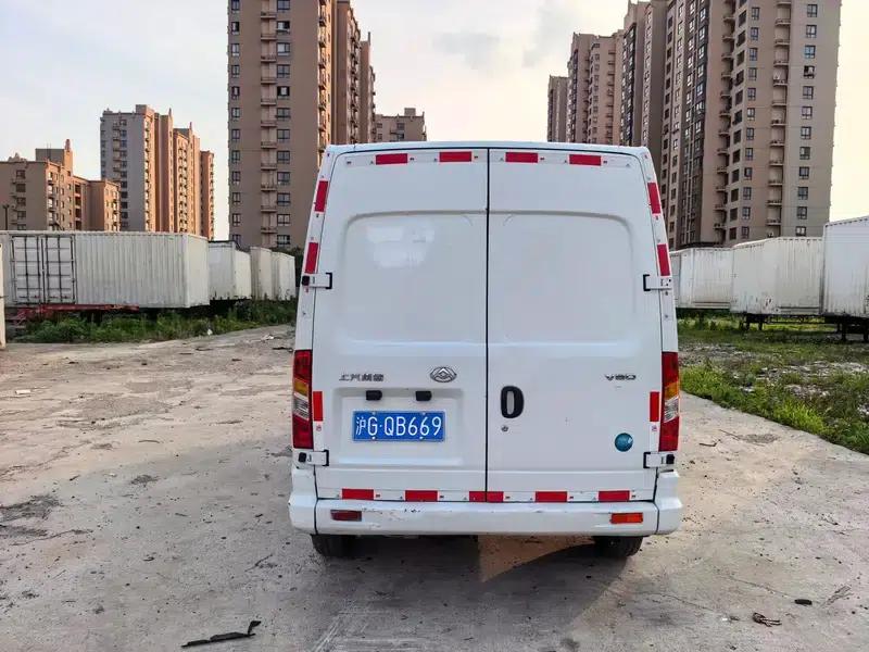 Xintu V80 2021 2.0T Classic City Delivery King, 6-speed Manual Long Wheelbase, Mid-Roof, 3-Seater — миниатюра 5