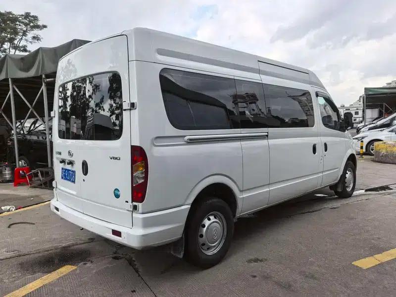 Xintu V80 2021 PLUS 2.0T 6-speed manual transmission, Aoyuntong long wheelbase, mid-roof, 6/7/8/9 seats — миниатюра 4