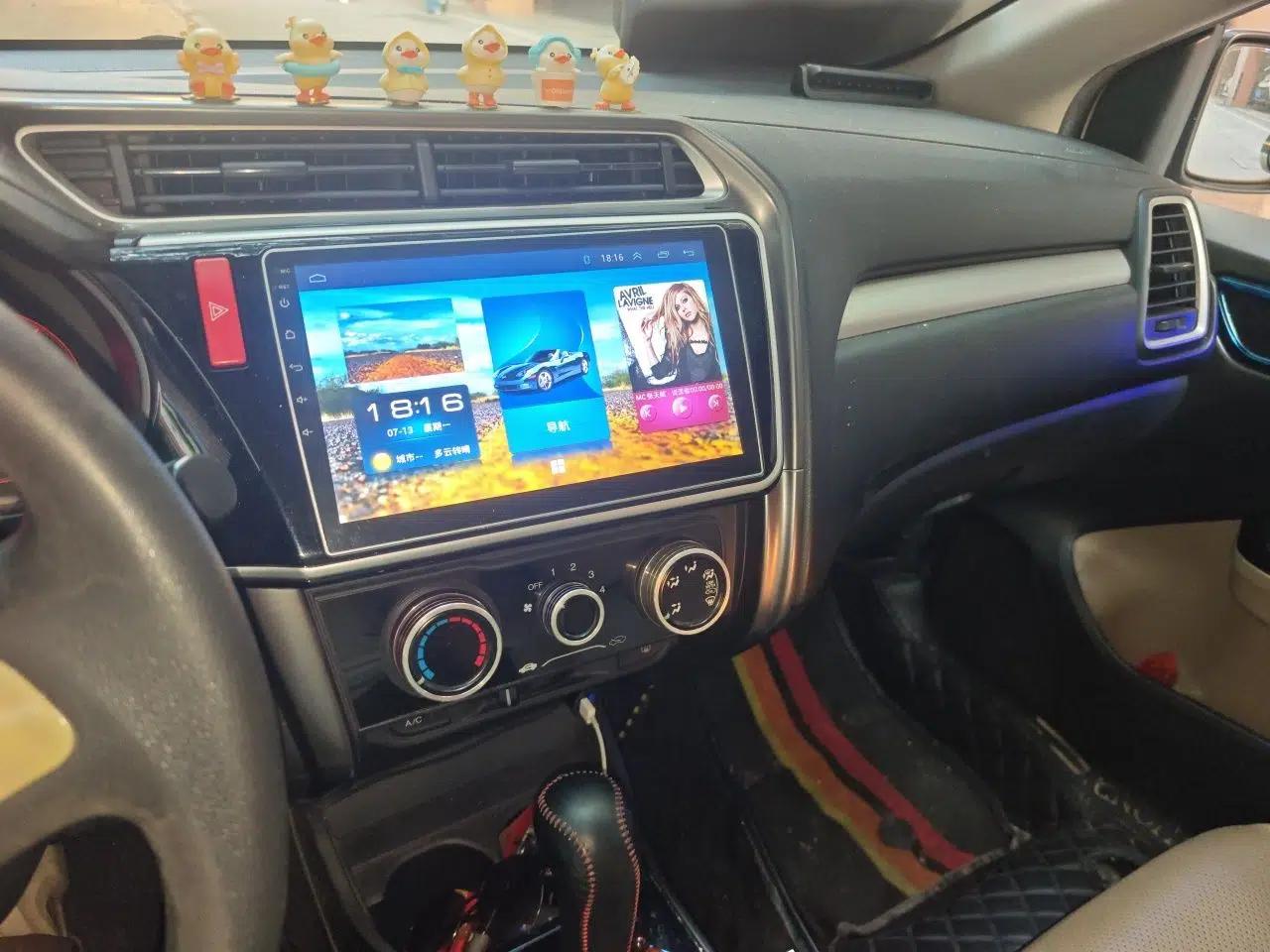 Honda Greiz 2016 1.5L CVT Classic Edition — миниатюра 13