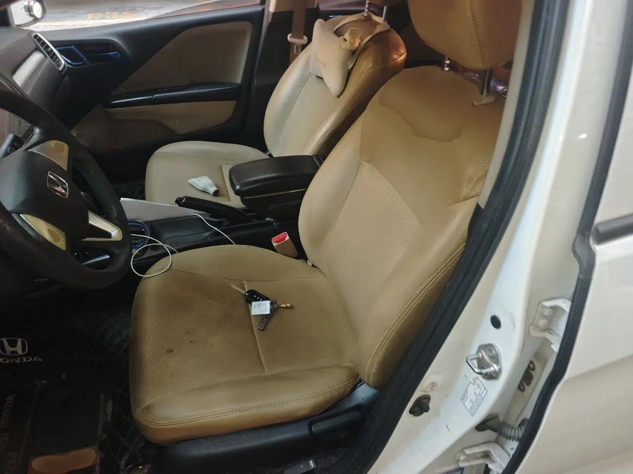 Honda Greiz 2016 1.5L CVT Classic Edition — миниатюра 15