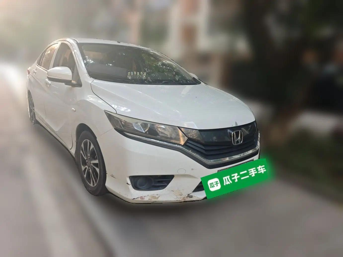 Honda Greiz 2016 1.5L CVT Classic Edition — миниатюра 3