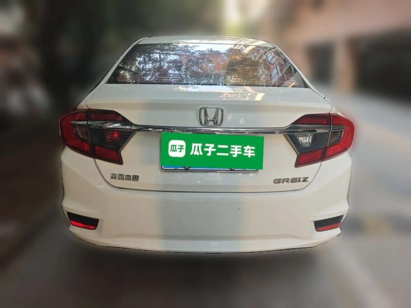 Honda Greiz 2016 1.5L CVT Classic Edition — миниатюра 5