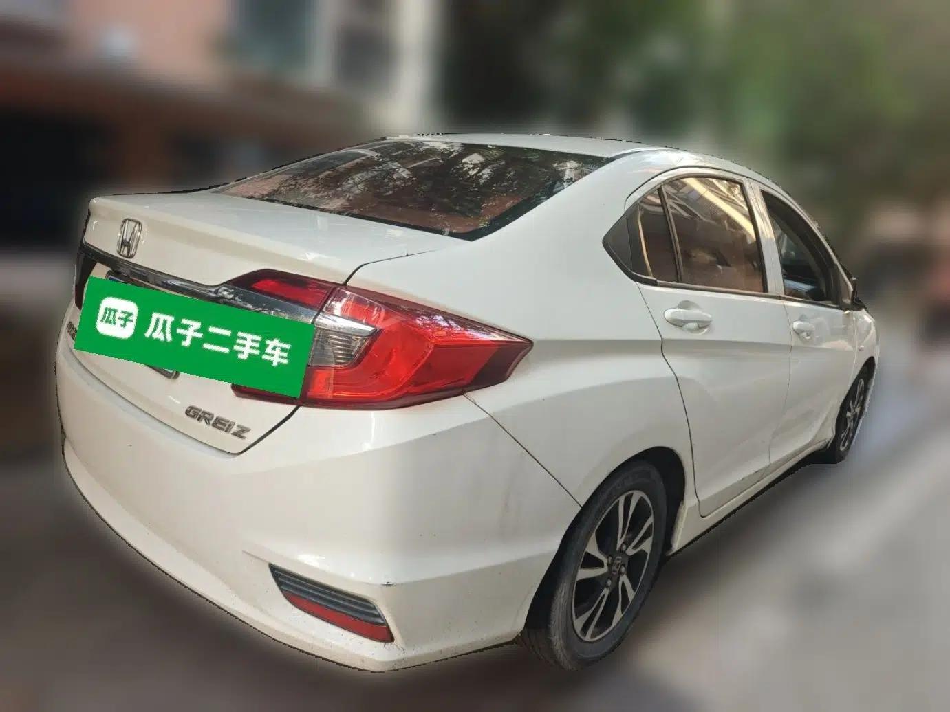 Honda Greiz 2016 1.5L CVT Classic Edition — миниатюра 6
