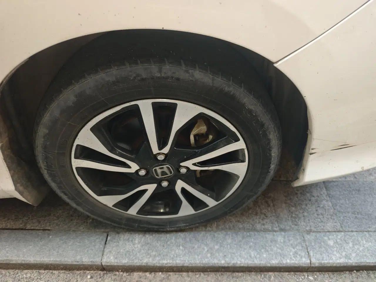 Honda Greiz 2016 1.5L CVT Classic Edition — миниатюра 8