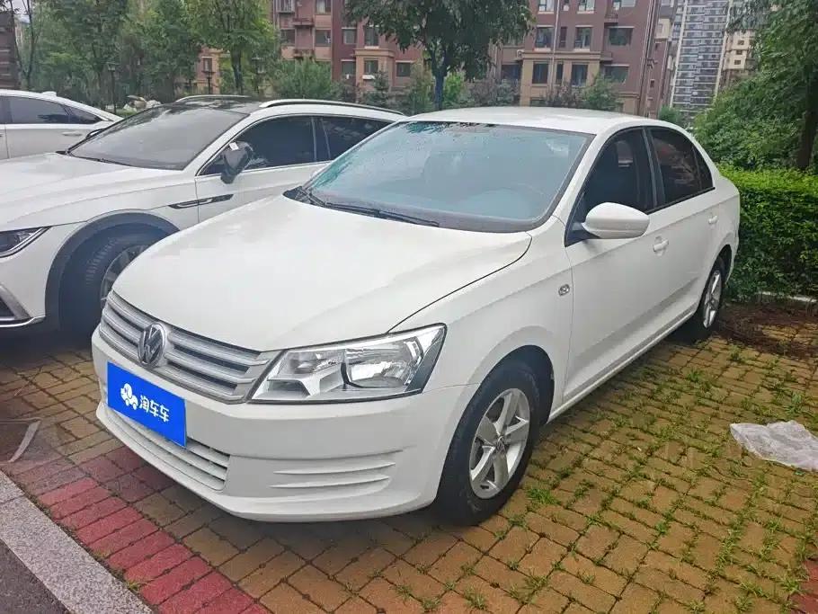 Santana 2015 1.6L Manual Fashion Edition — миниатюра 1
